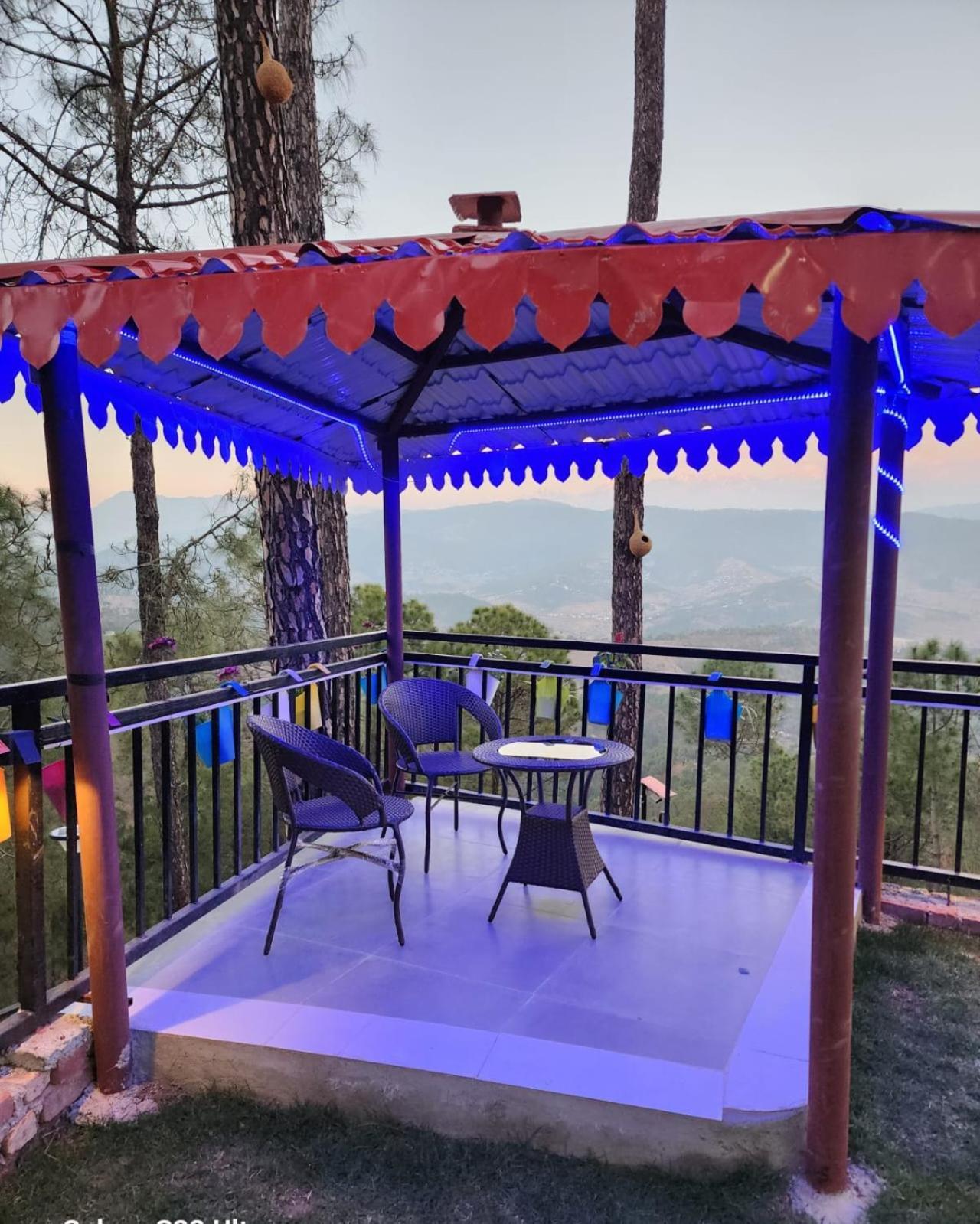 Nandini Cottage, A Premium Boutique Homestay ラニケート エクステリア 写真